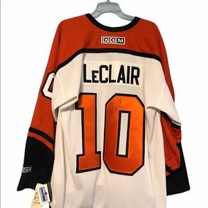 Philadelphia Flyers John LeClair signed CCM Jersey